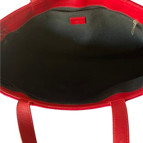 Burberry London Elegant Red Suede Tote Bag - Picture 7 of 10